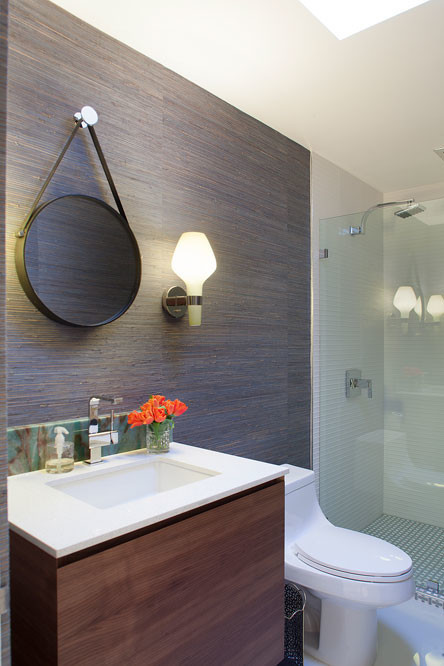Cách hóa giải hướng xấu cho nhà tắm 3