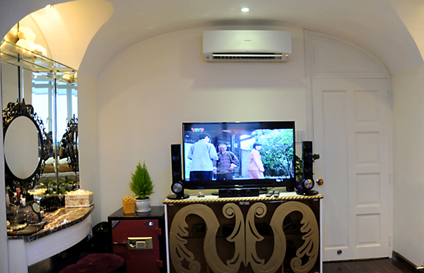 đặt két sắt trong phòng ngủ