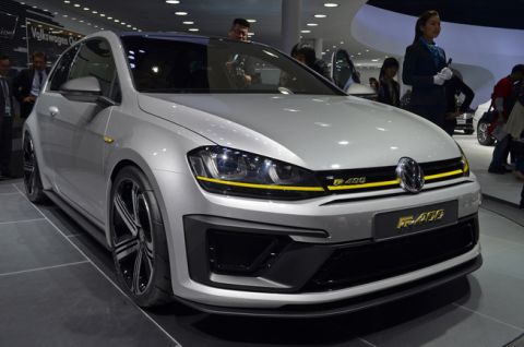 Volkswagen Golf R400 đột ngột dừng sản xuất - Ảnh 1