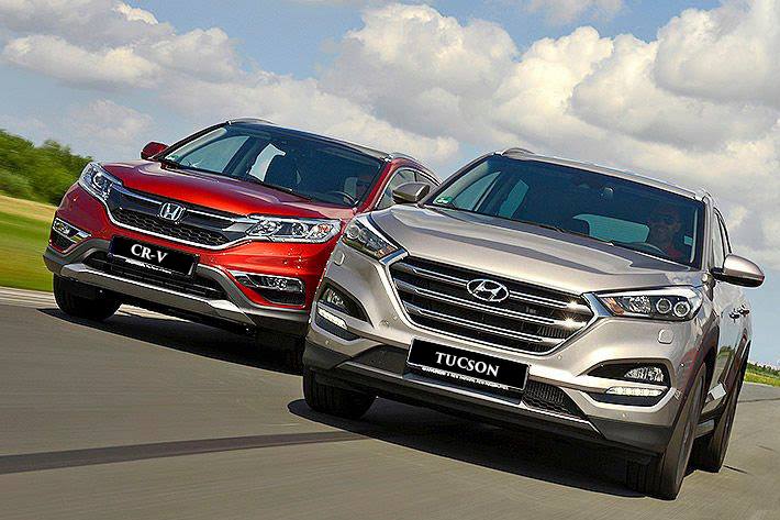 Hyundai Tucson và Honda CR-V là 2 đối thủ vốn không lạ gì nhau 