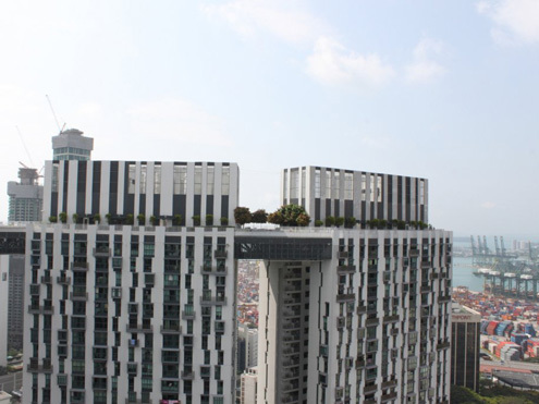 Cầu nối các tòa nhà ở tầng 50