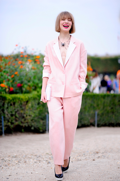 Street style ngày thu dịu dàng mà vẫn phong cách của phái đẹp châu Âu 6