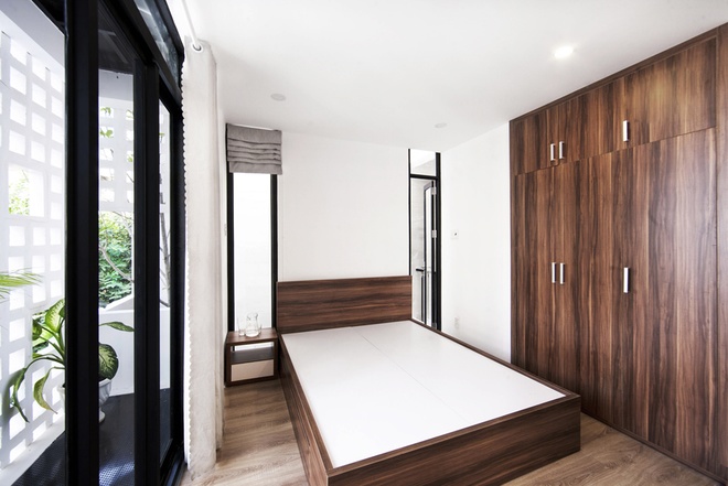 Nhà ống 48 m2 kín nhưng thoáng gió ở Sài Gòn nhờ mặt tiền gạch lỗ
