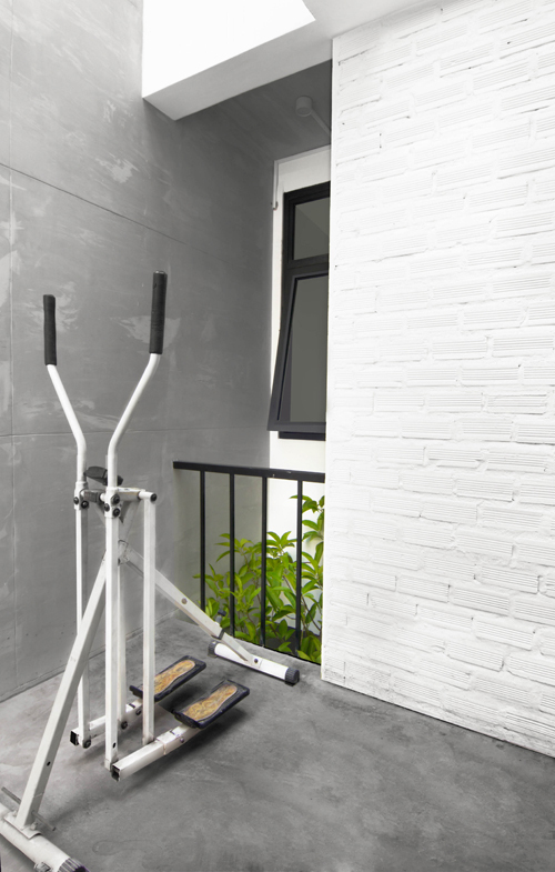 Nhà ống 48 m2 kín nhưng thoáng gió ở Sài Gòn nhờ mặt tiền gạch lỗ
