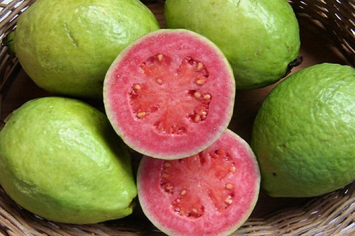 nhung-cong-dung-lam-dep-da-bat-ngo-tu-qua-oi-ma-ban-nen-biet-phunubeo-2